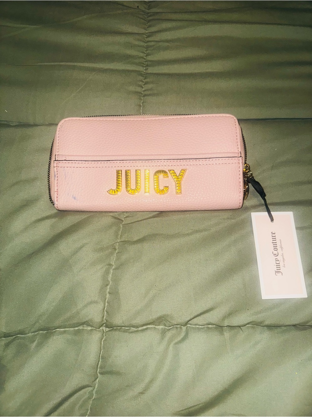 Juicy Couture Pink Zip Wallet with Gold Logo NWT pint wallet